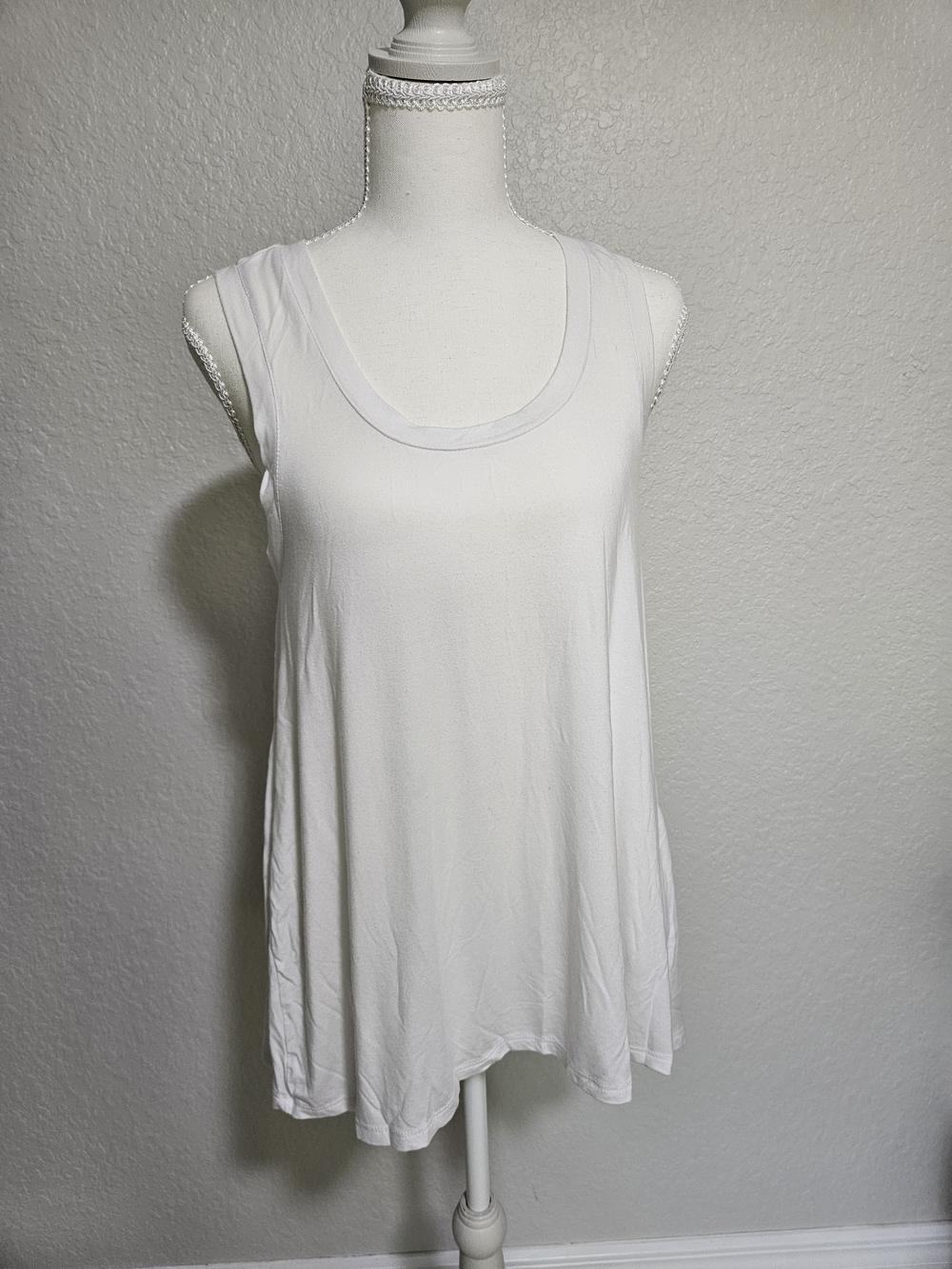 Thread & Supply White Scoop Neck Tank Top